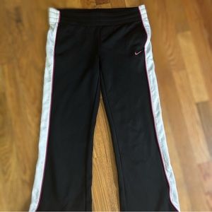 KIDS LARGE NIKE SWEATPANTS